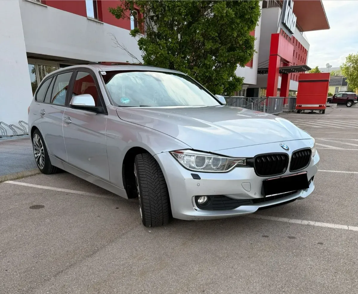 BMW 3 Series 2013 photo 2
