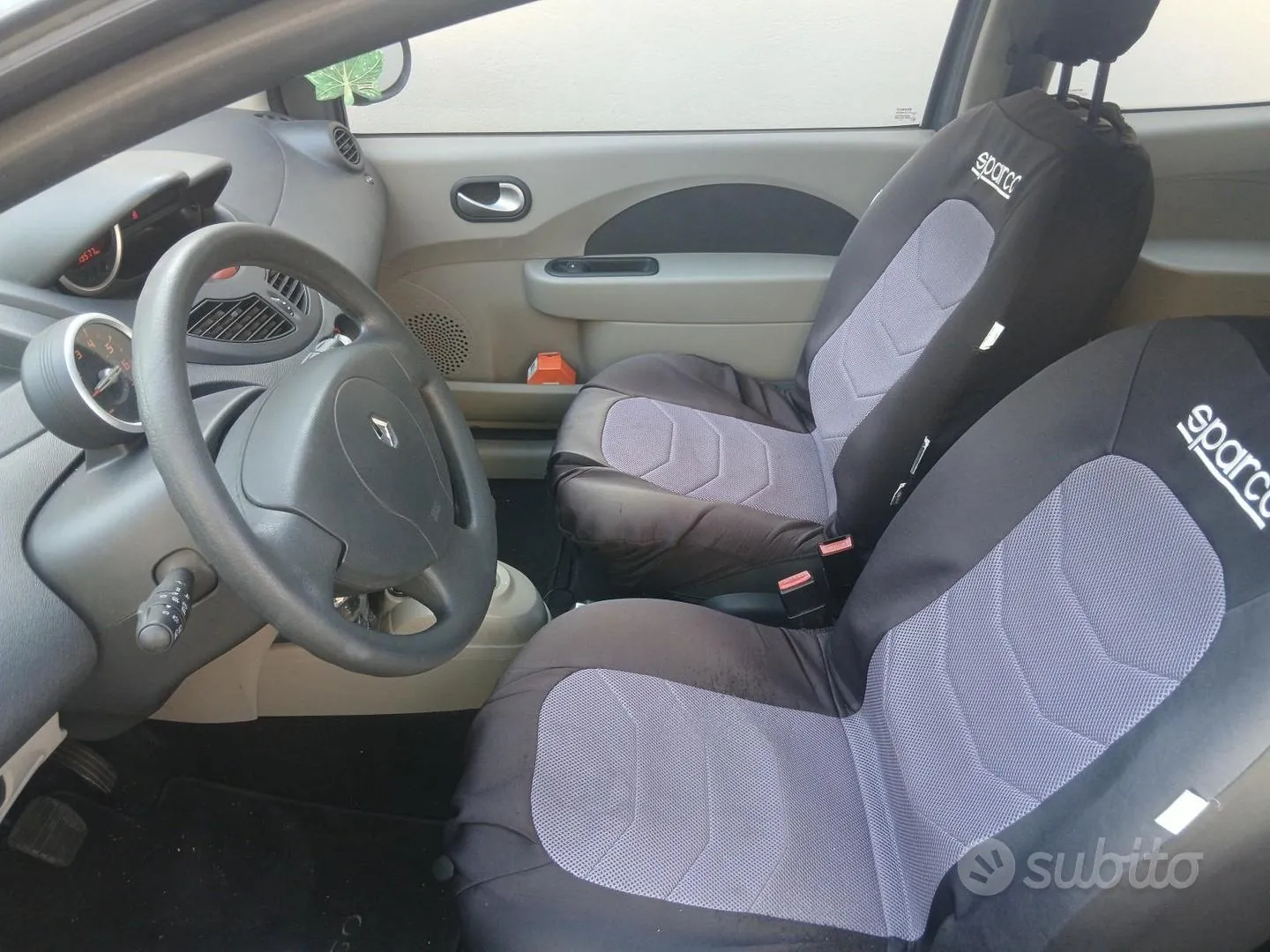 Renault Twingo 2008 photo 2
