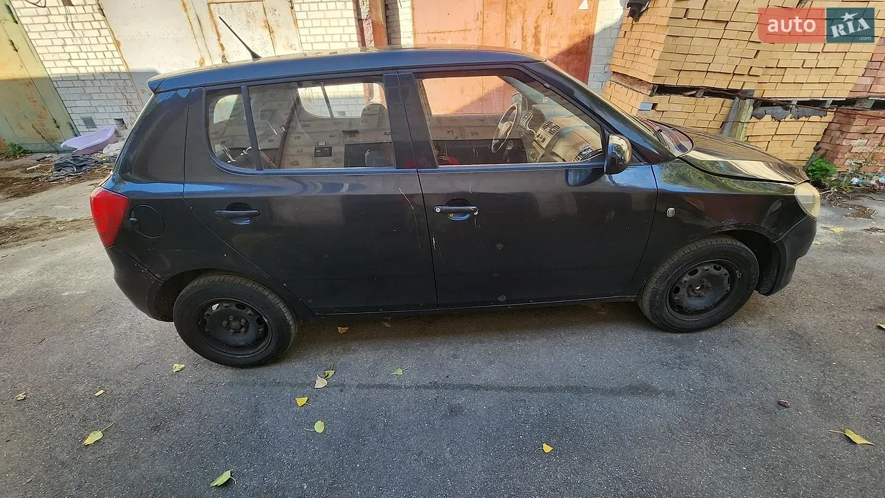 Skoda Fabia 2013 photo 3
