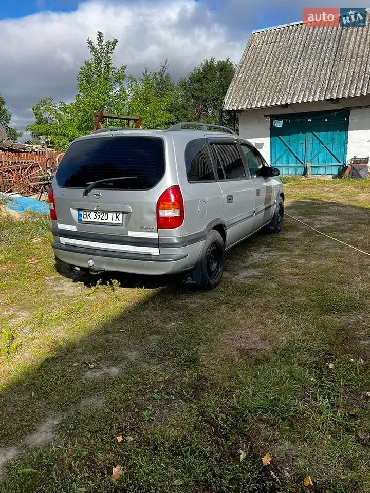 Opel Zafira 2000 photo 4
