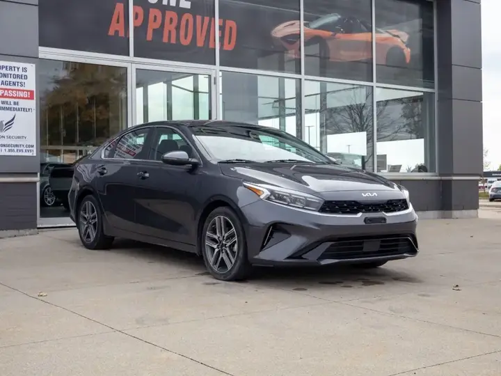 Kia Forte 2024 photo 5