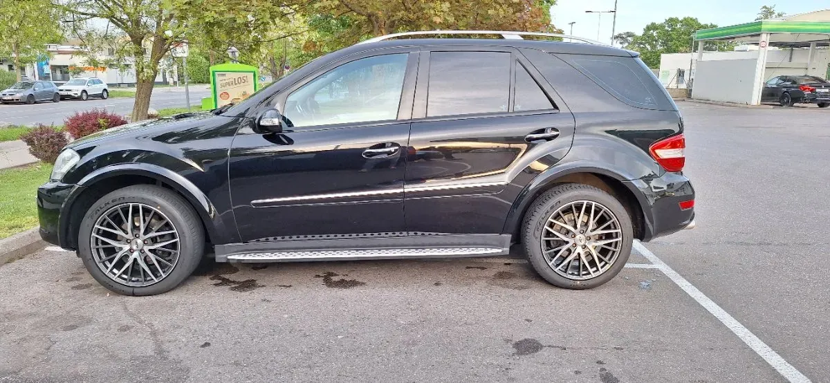 Mercedes-Benz M-Class 2007 photo 2