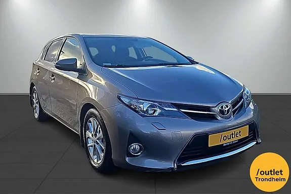 Toyota Auris 2014 photo 3