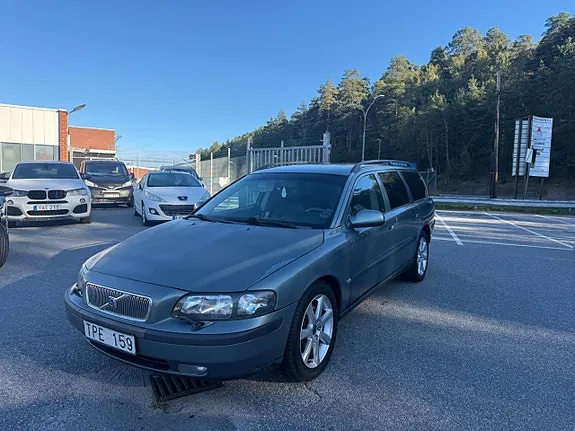 Volvo V70 2002 photo 2