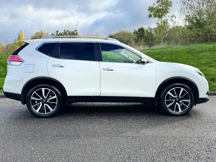 Nissan X-Trail 2015 photo 2