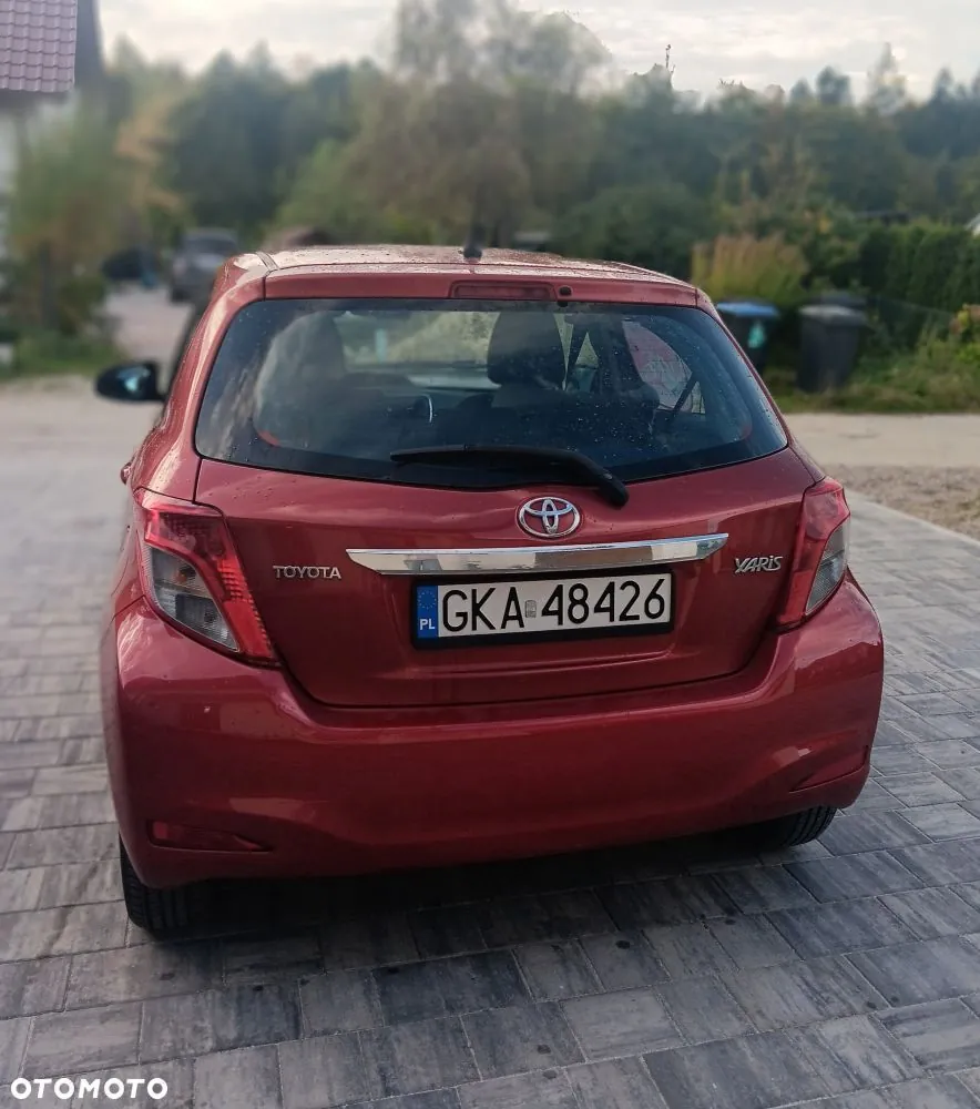 Toyota Yaris 2012 photo 3