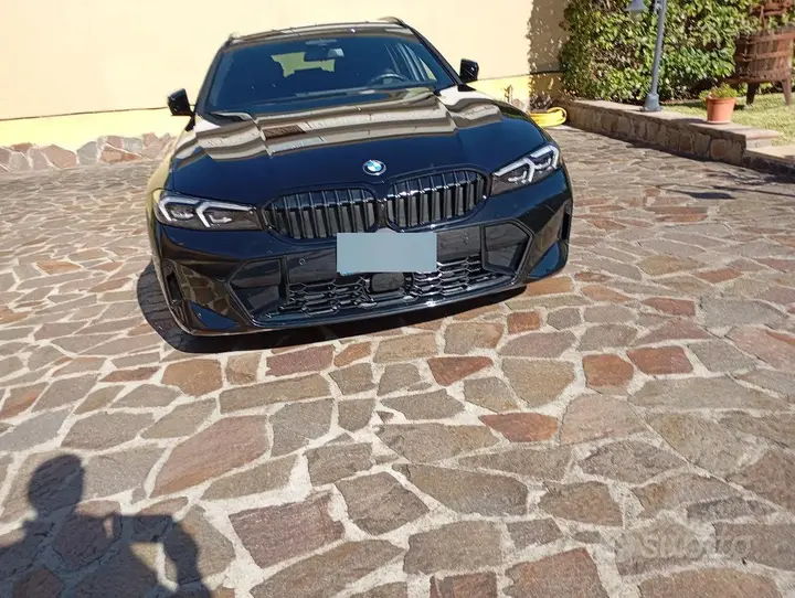 BMW 3 Series 2024 photo 2