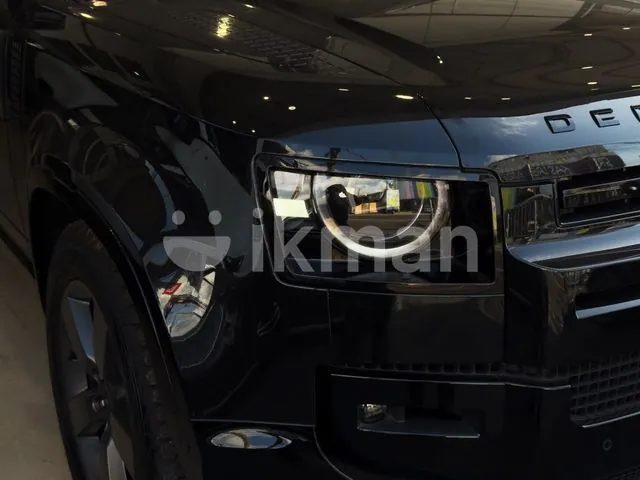 Land Rover Defender 2026 photo 2