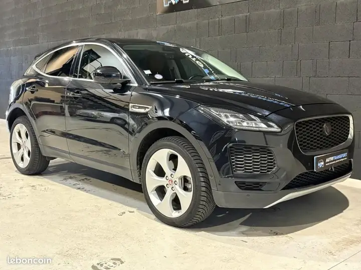 Jaguar E-Pace 2019 photo 3