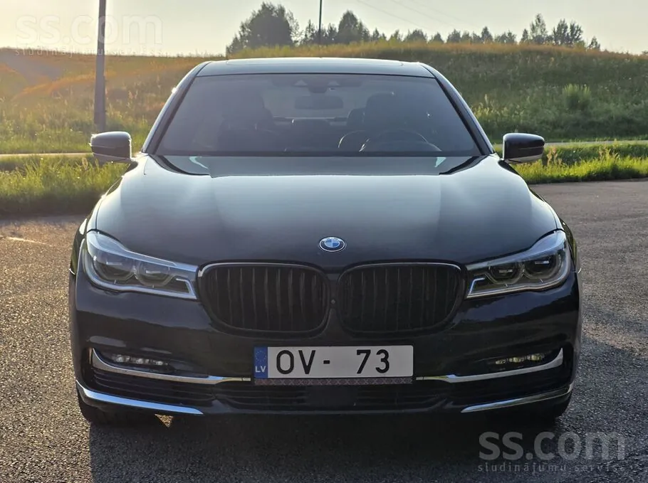 BMW 740D 2015 photo 3
