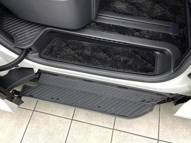 Toyota Alphard 2024 photo 4