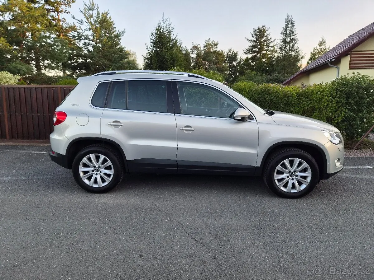Volkswagen Tiguan 2011 photo 2