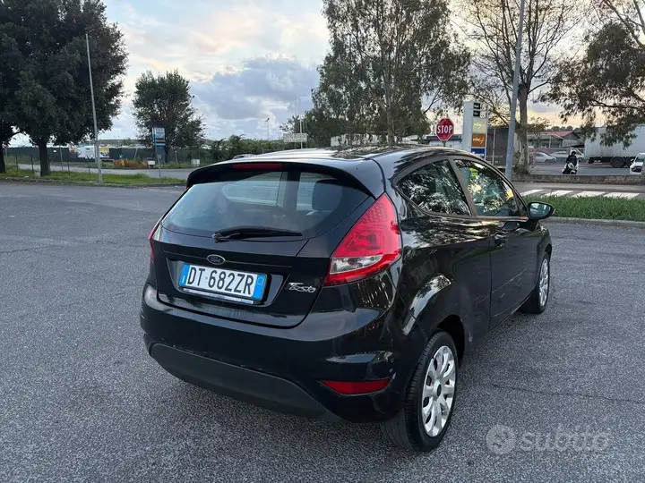 Ford Fiesta 2009 photo 4