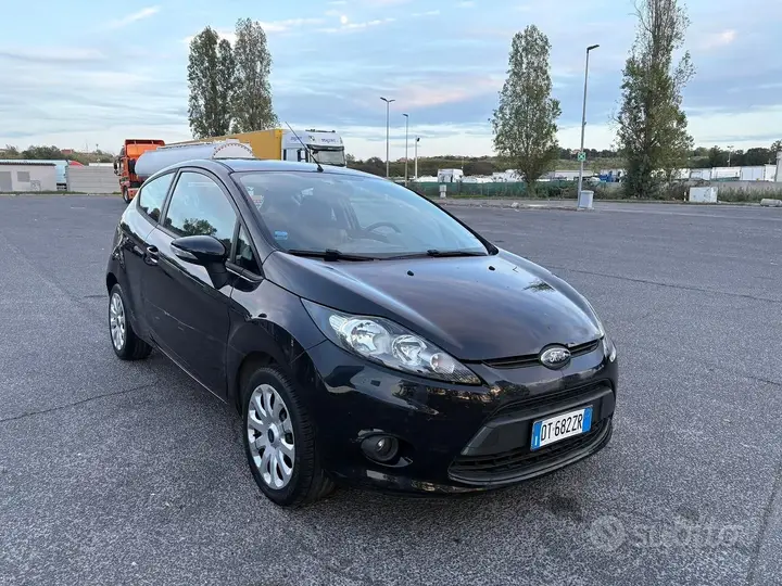 Ford Fiesta 2009 photo 3