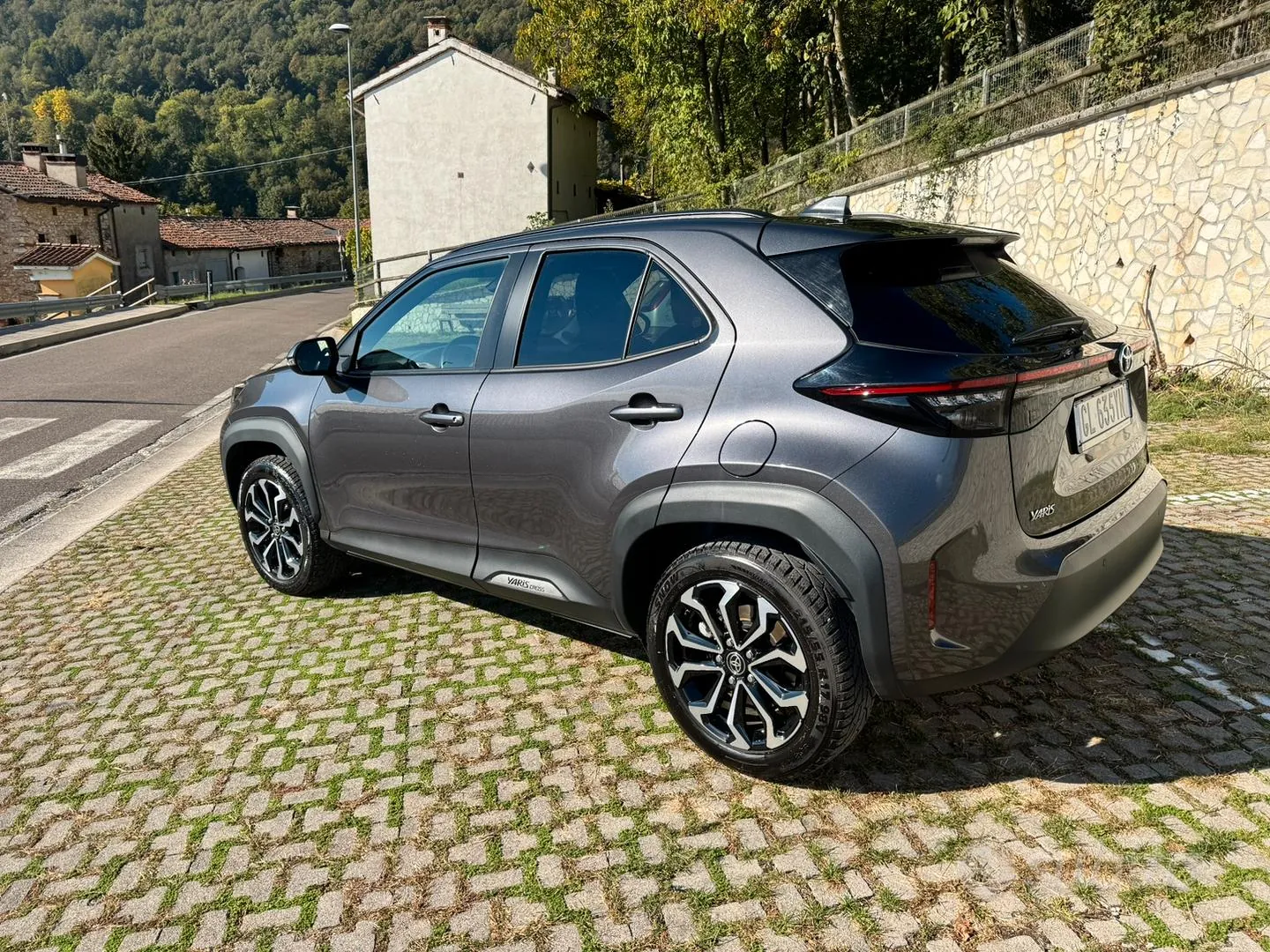 Toyota Yaris 2023 photo 2