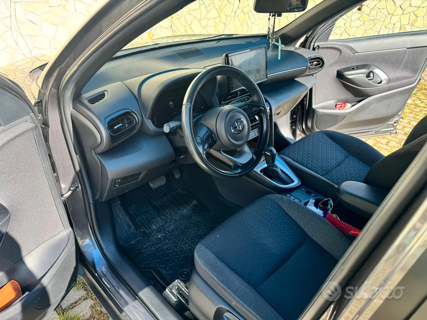 Toyota Yaris 2023 photo 5