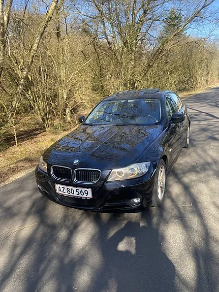 BMW 320I 2009 photo 3