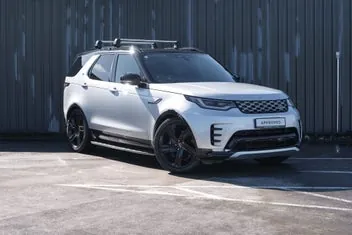 Land Rover Discovery 2022 photo 2