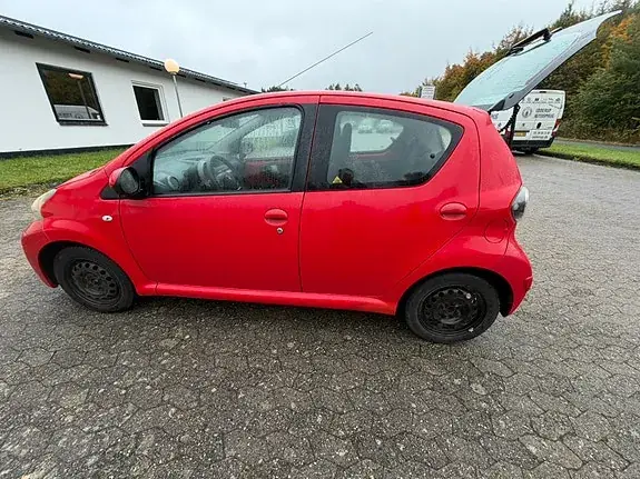 Toyota Aygo 2012 photo 4