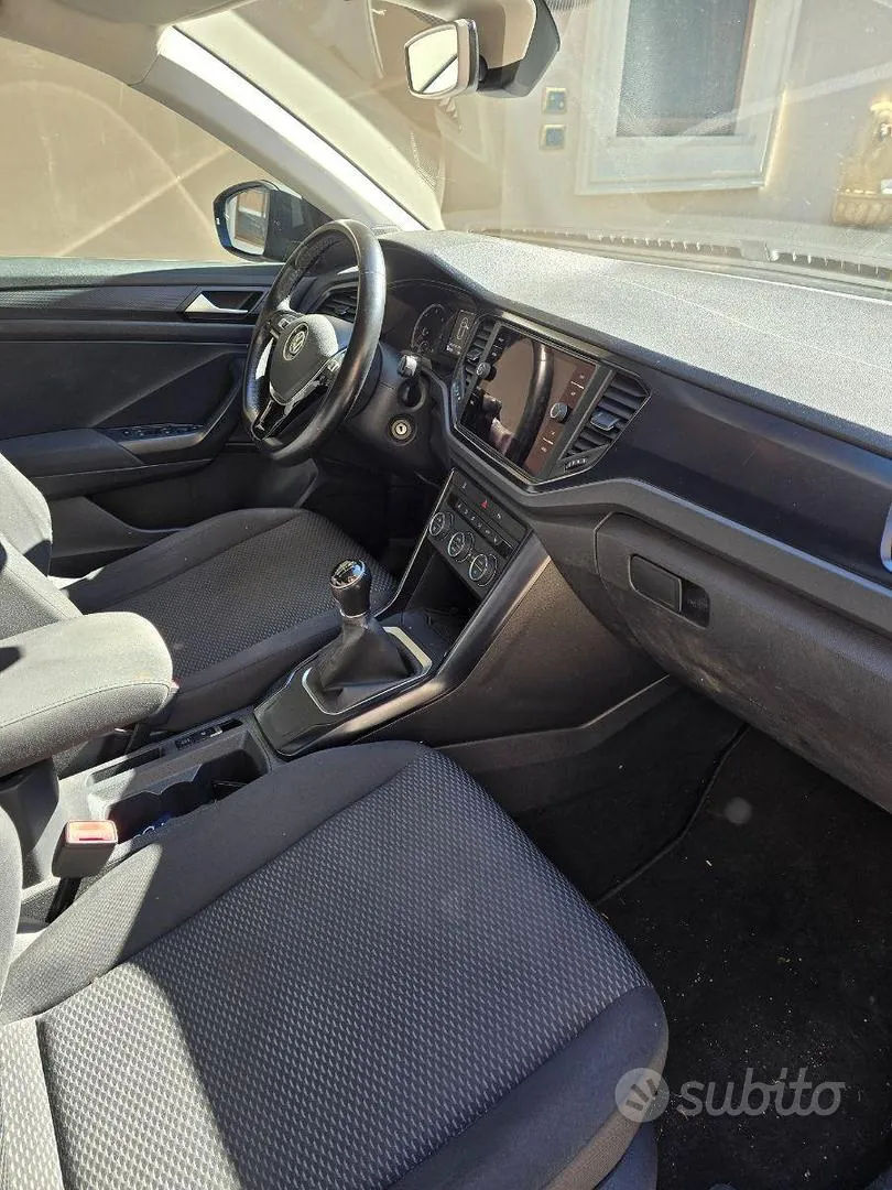 Volkswagen T-Roc 2018 photo 4