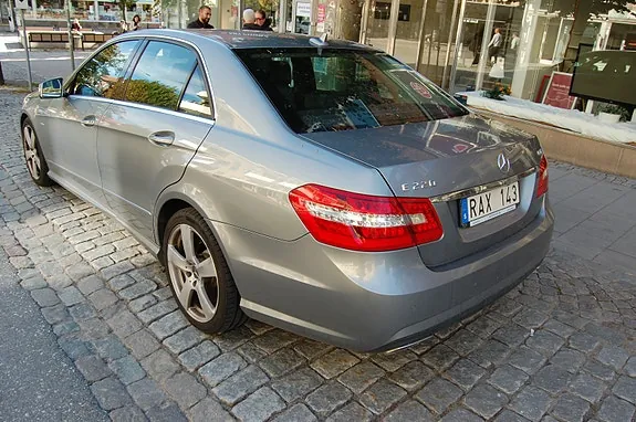 Mercedes-Benz E220 2012 photo 4