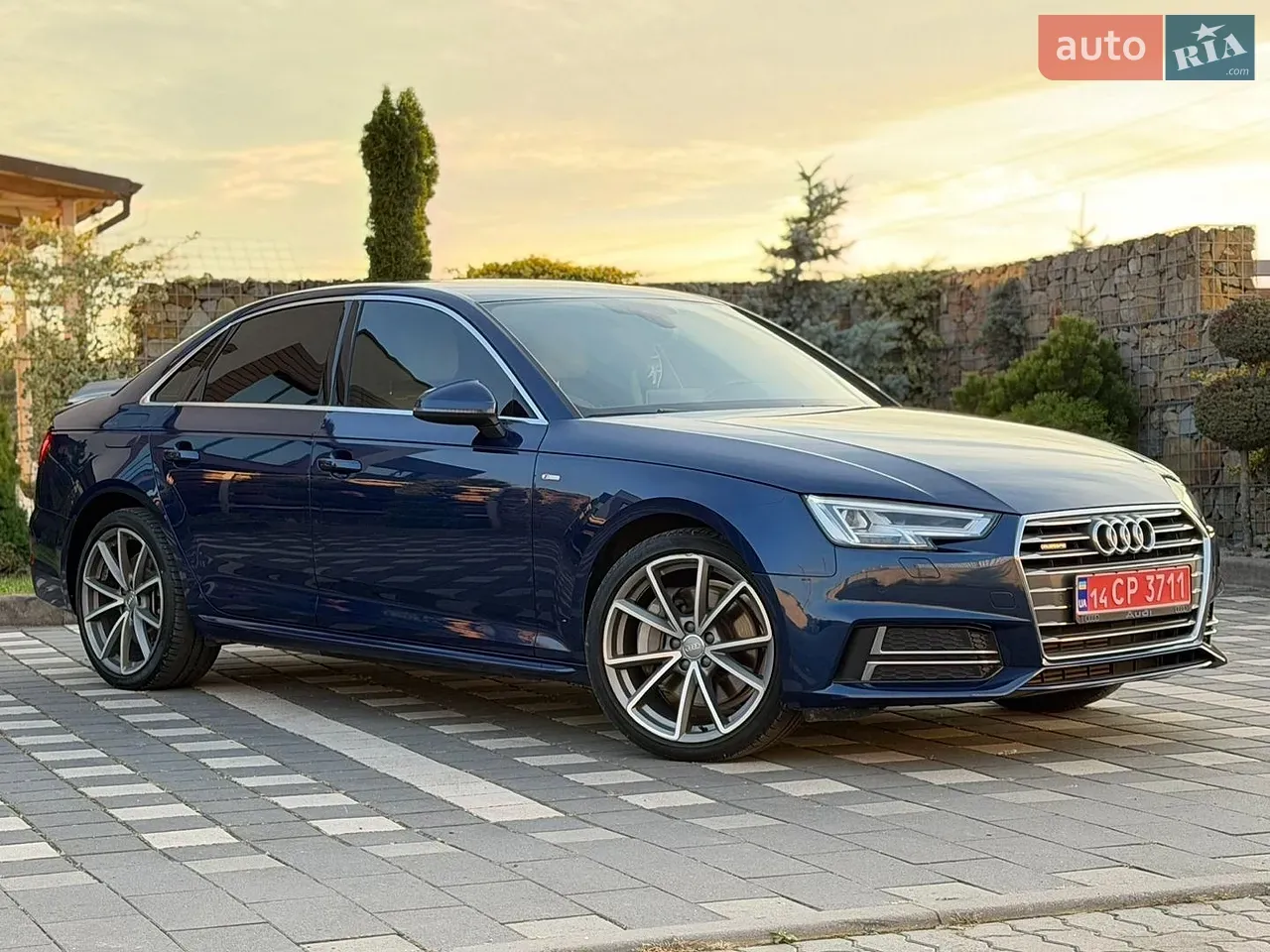 Audi A4 2017 photo 4