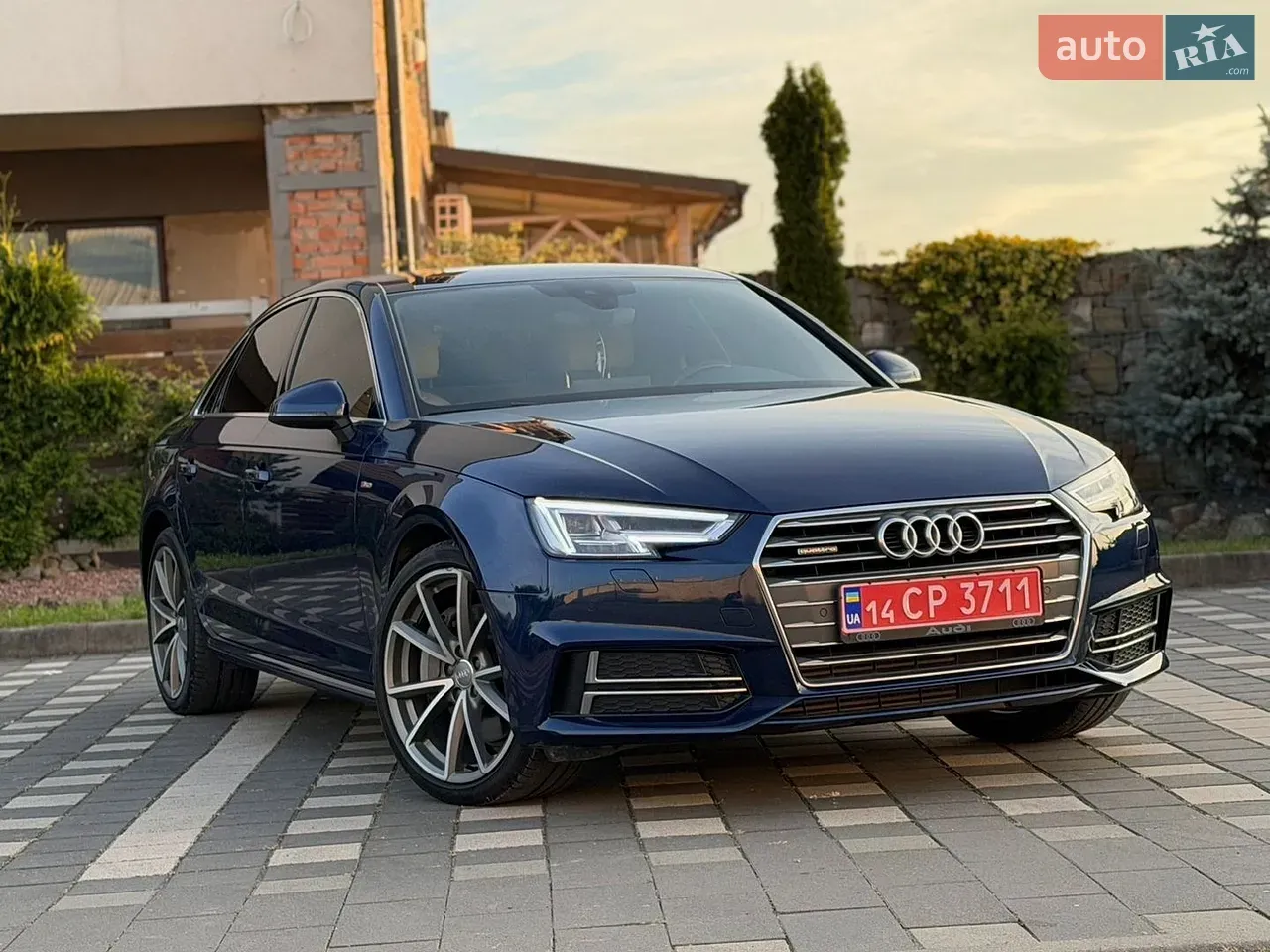 Audi A4 2017 photo 2