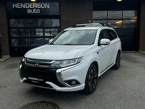 Mitsubishi Outlander 2018 photo 2
