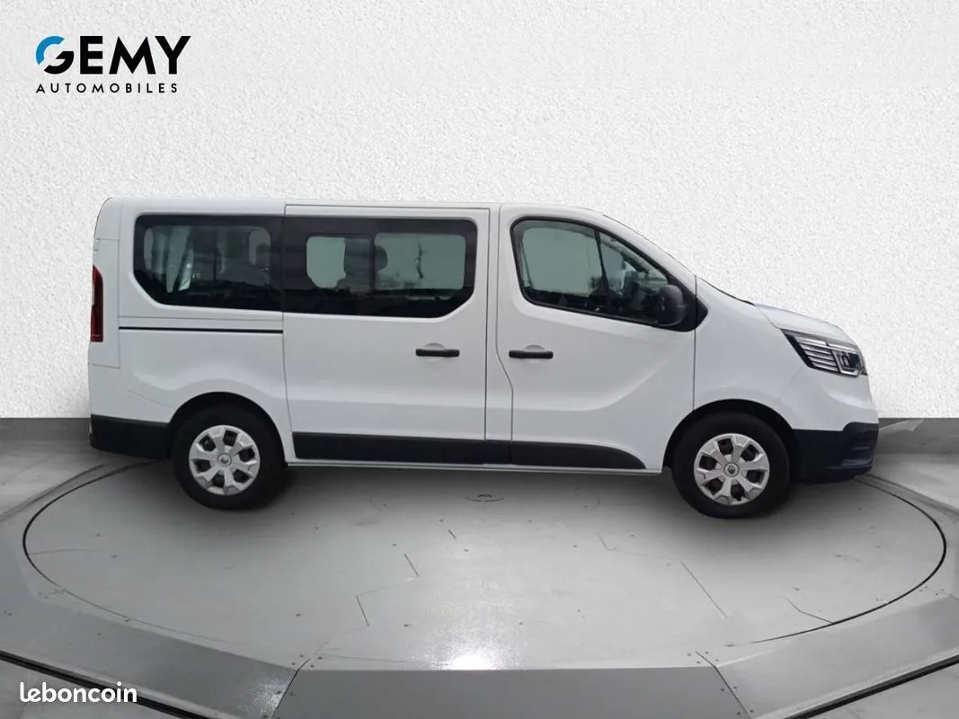 Renault Trafic 2024 photo 4