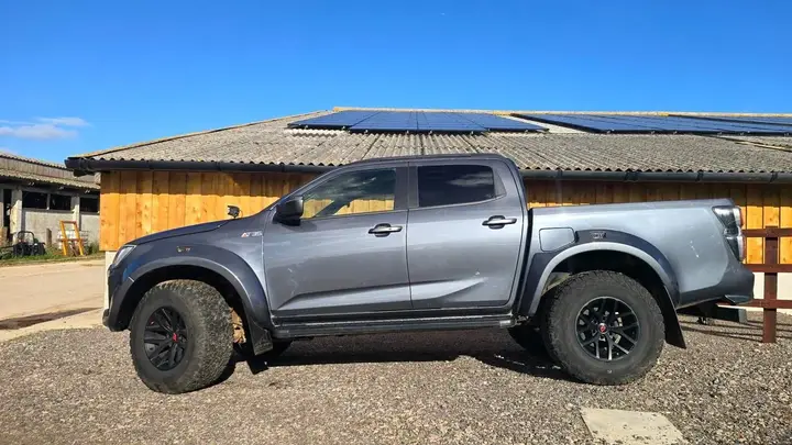 Isuzu D-Max 2024 photo 4