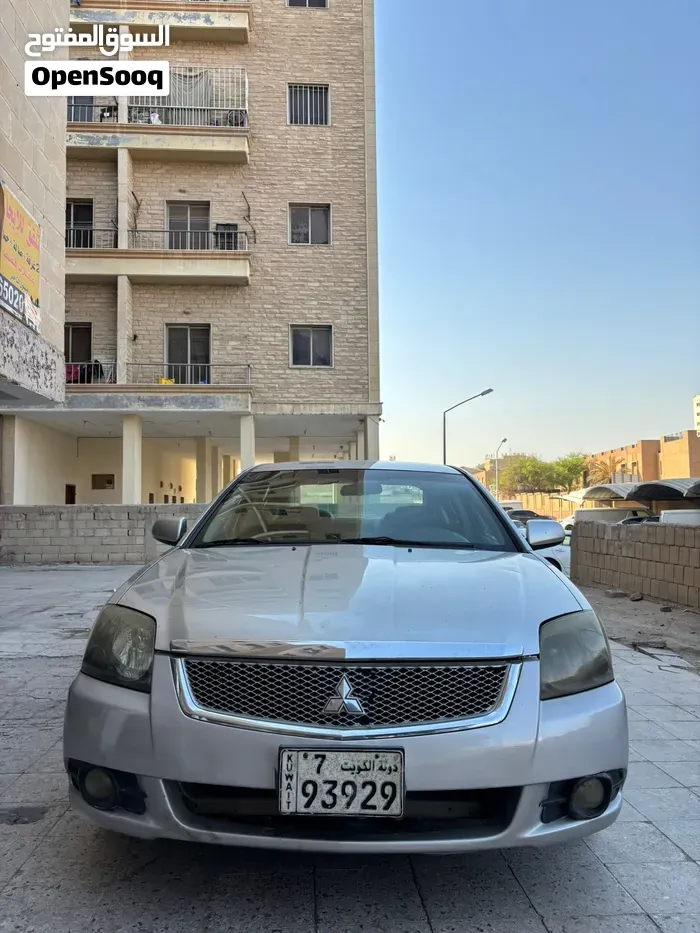 Mitsubishi Galant 2010 photo 3
