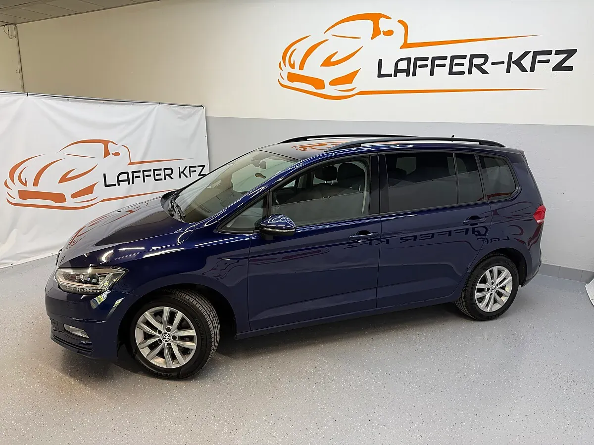Volkswagen Touran 2017 photo 2