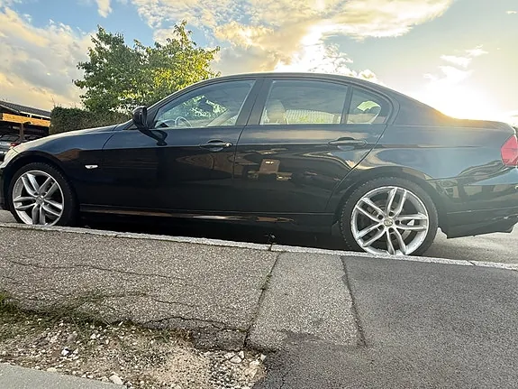 BMW 320I 2008 photo 4