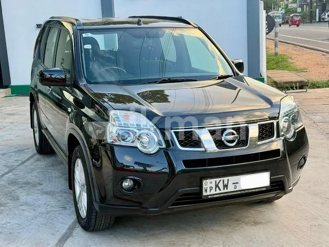 Nissan X-Trail 2013 photo 2