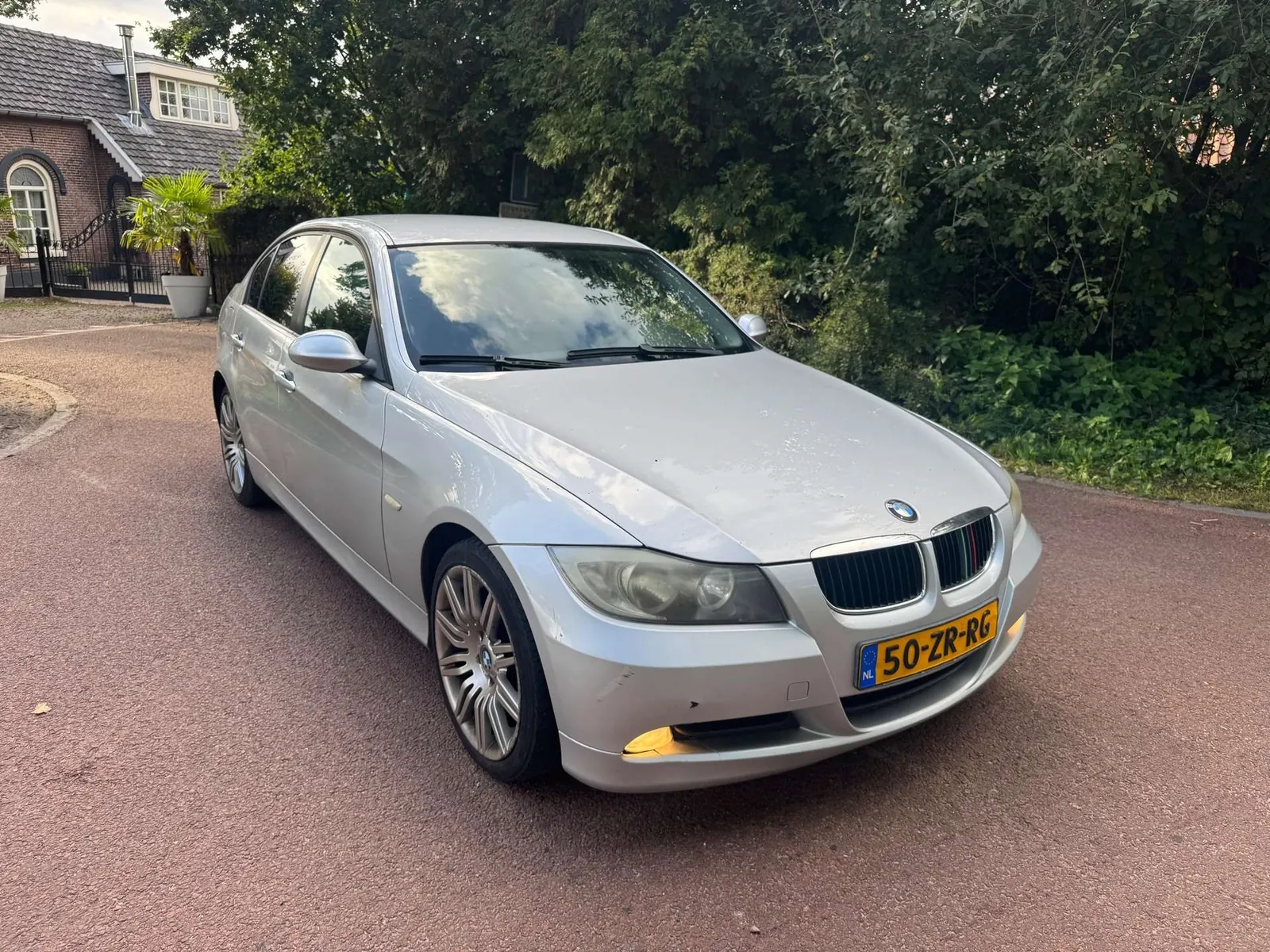 BMW 318I 2006 photo 3