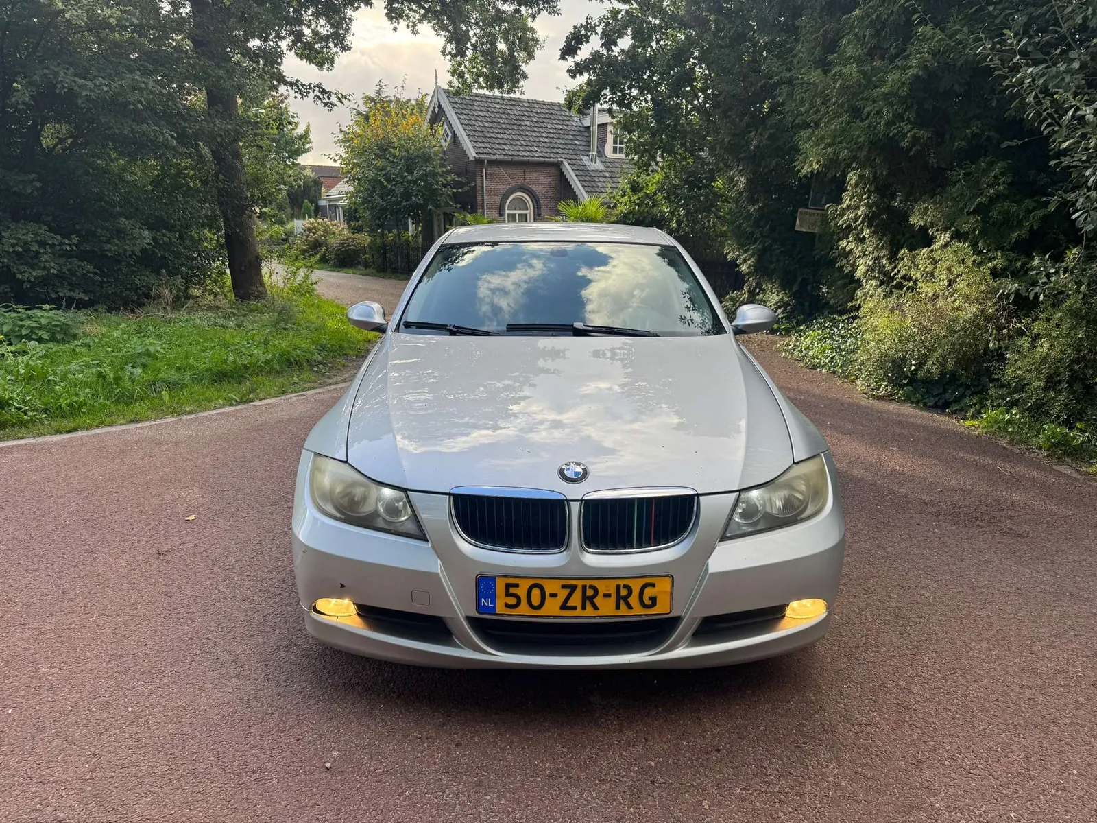 BMW 318I 2006 photo 2