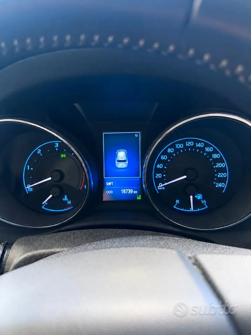 Toyota Auris 2016 photo 5
