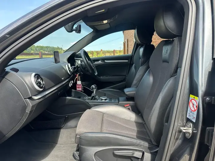 Audi A3 2017 photo 2