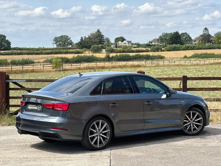 Audi A3 2017 photo 4