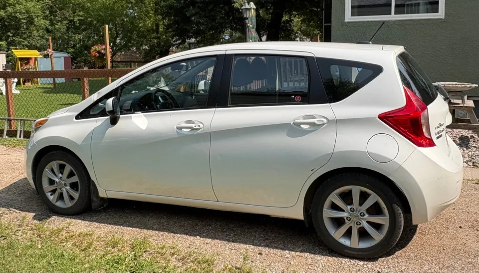 Nissan Versa Note 2014 photo 2
