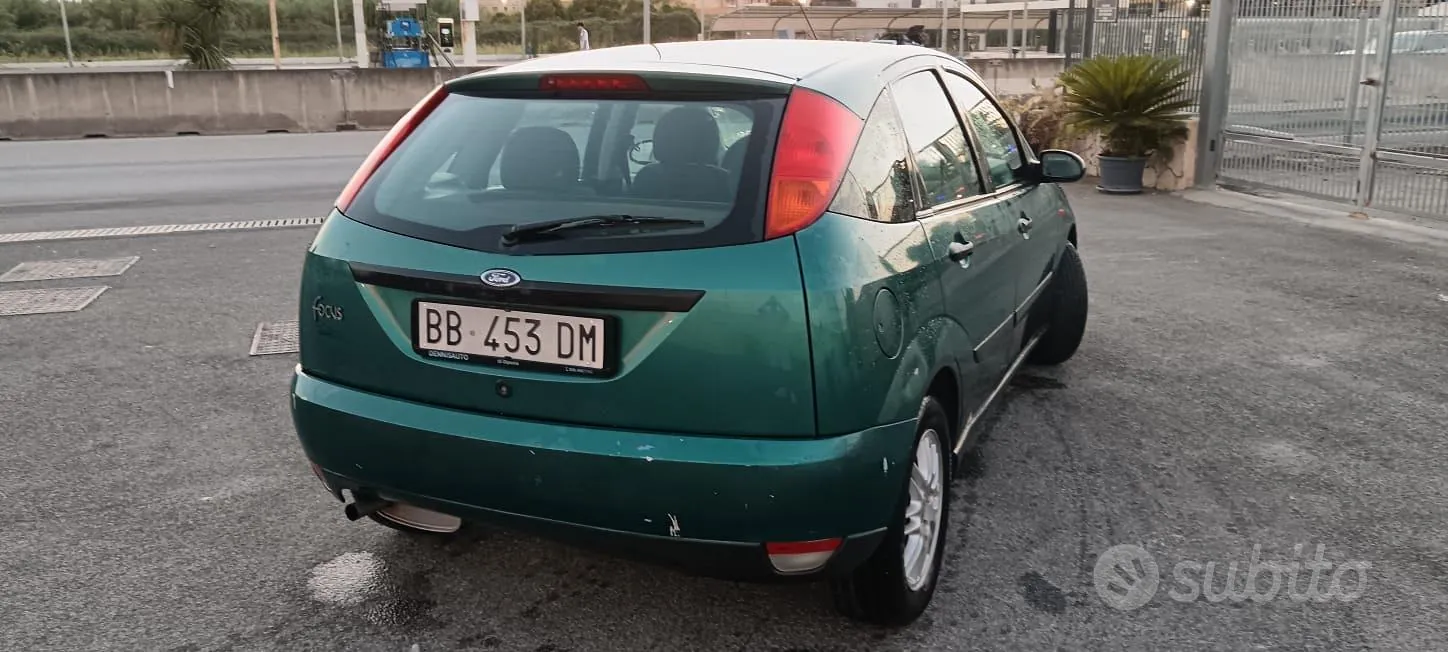 Ford Focus 1999 photo 2