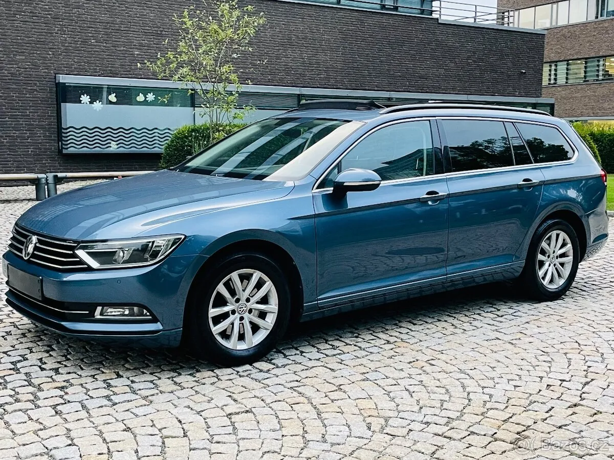 Volkswagen Passat 2023 photo 2