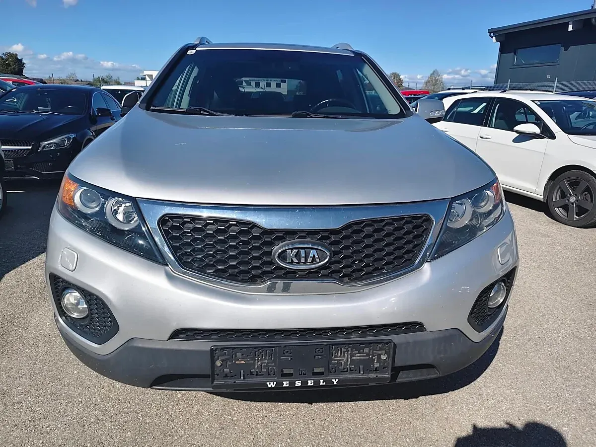 Kia Sorento 2011 photo 2
