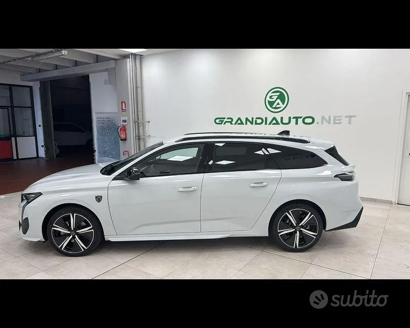 Peugeot 308 2024 photo 3