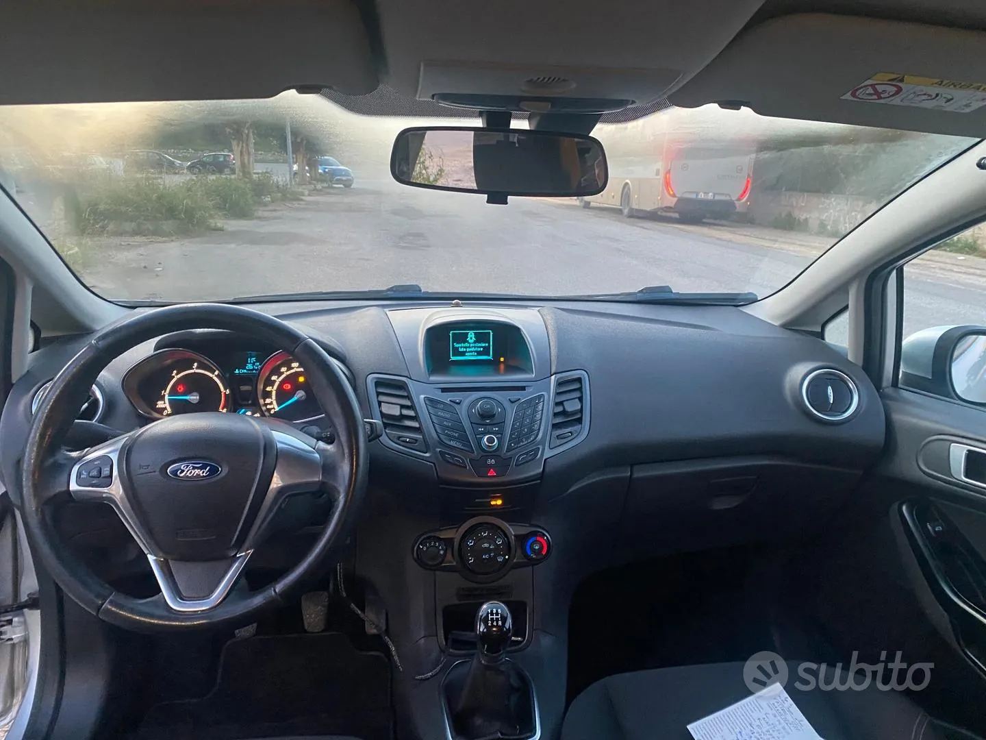 Ford Fiesta 2014 photo 4