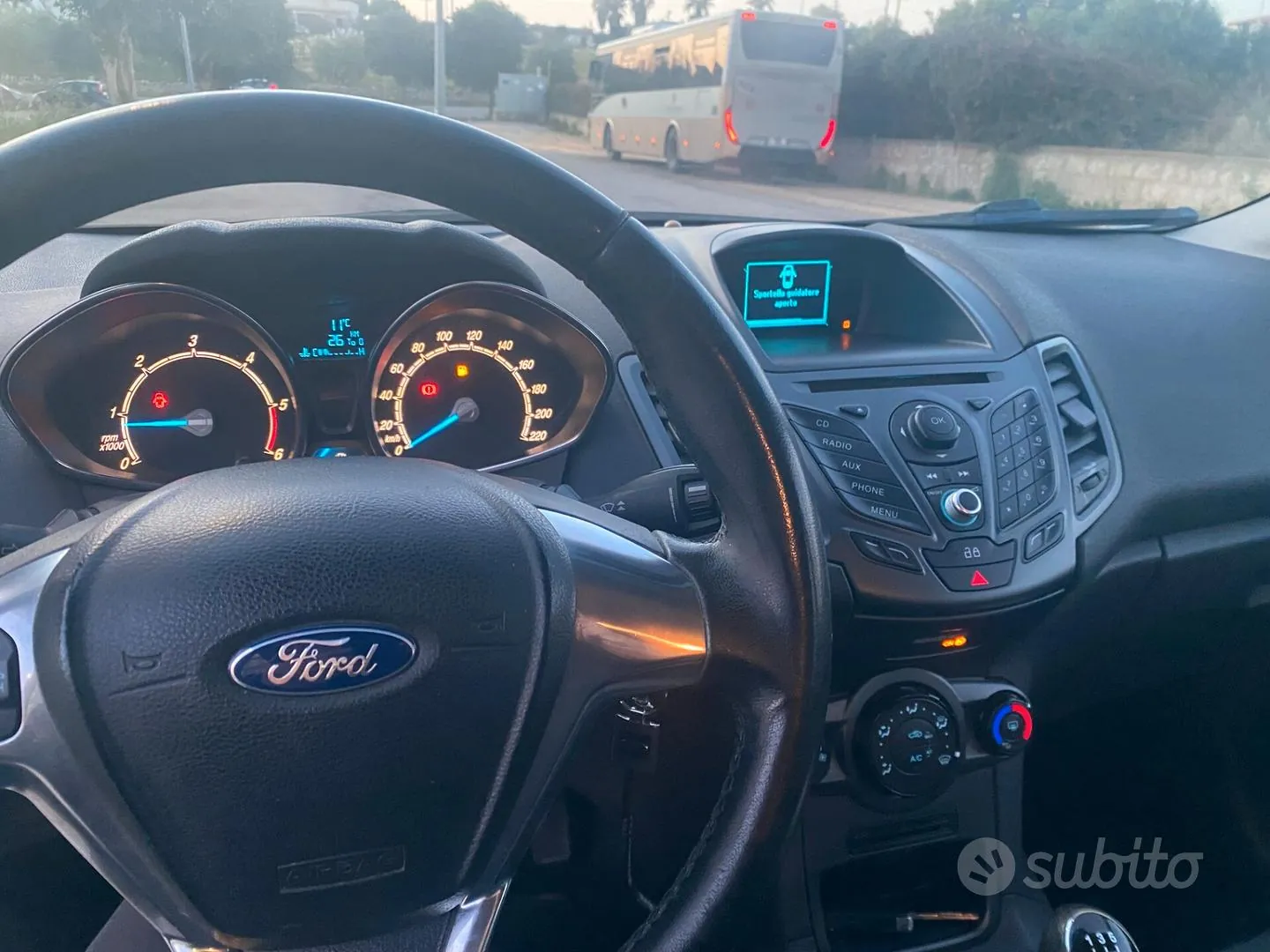 Ford Fiesta 2014 photo 3