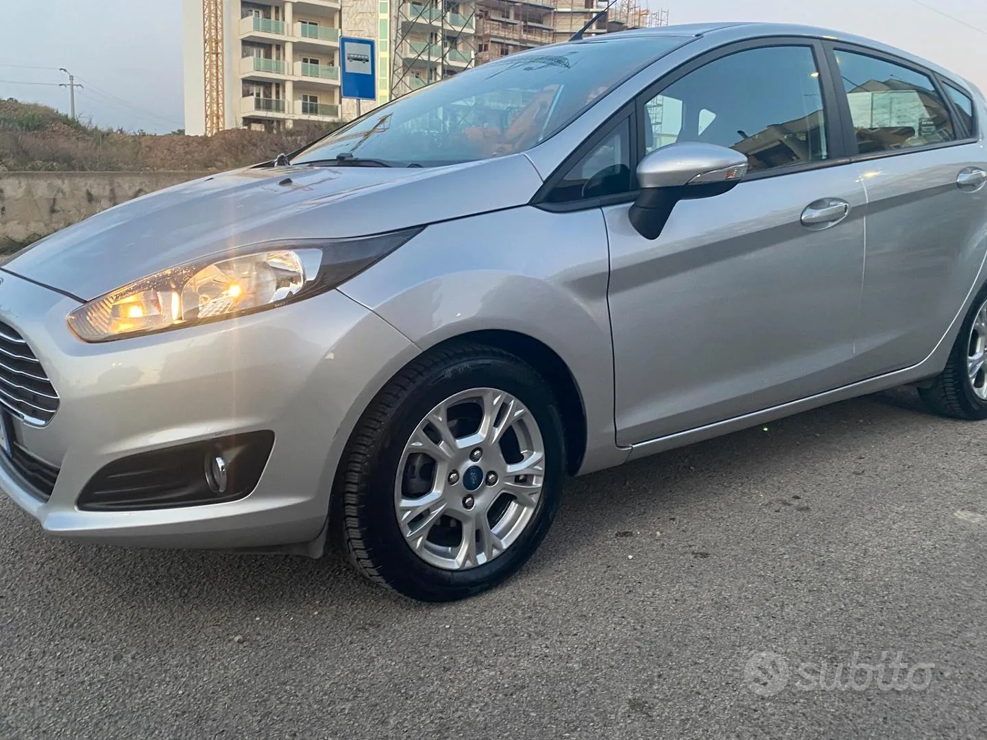 Ford Fiesta 2014 photo 2