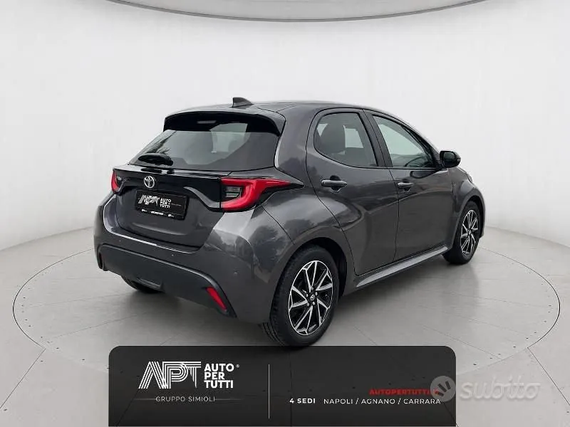 Toyota Yaris 2023 photo 3