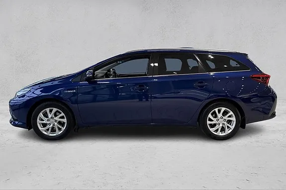 Toyota Auris 2017 photo 2