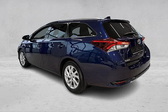 Toyota Auris 2017 photo 3